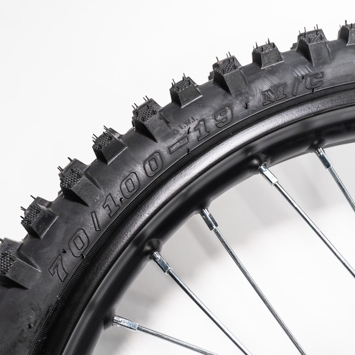 Complete eBike and eMoto wheels with tires